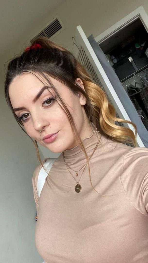 🍑🍆💕😍I'M SCARLETT A HOT GIRL WITH CLEAN PUSSY AND TITS 420 FRIENDLY ,READY TO FUCK HARDER 💯 ,SUCK, SENSUAL BODY RUB AND ESCO - Image 2